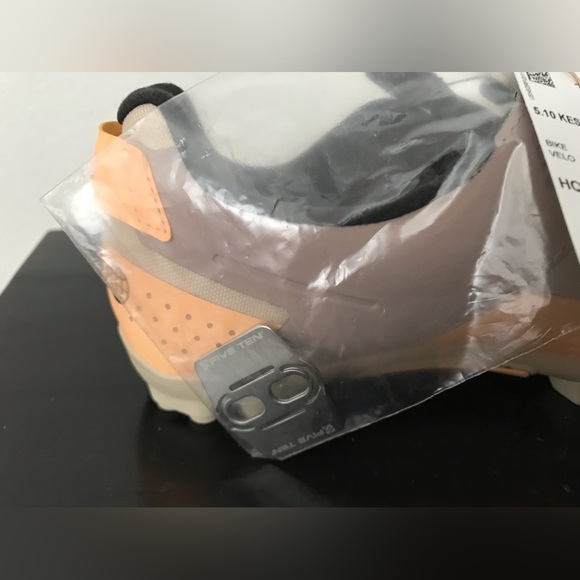 Size 8 Womens Adidas Five Ten 5.10 Kestrel BOA Mountain Bike Beige Purple HQ6032 - Picture 7 of 8